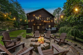 2489 Upper Middle Creek Rd, Sevierville, TN 37876