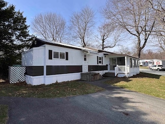 21 Meredith Dr, Hampstead, NH 03841