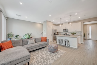 9276 Desert Pearl Ave, Las Vegas, NV 89148