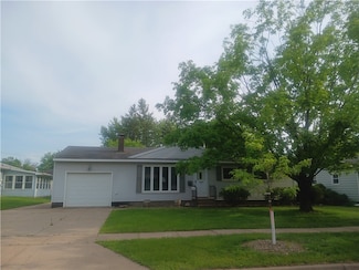2511 Garfield Ave, Altoona, WI 54720