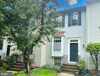 6582 Skylemar Trail, Centreville, VA 20121