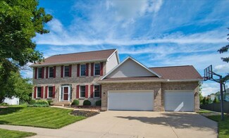 1810 Essex Dr, Sun Prairie, WI 53590
