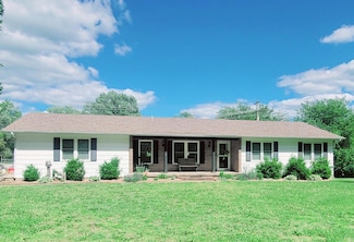 1601 Ely Dr, El Dorado Springs, MO 64744