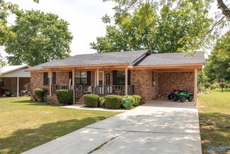 1012 James Ave, Courtland, AL 35618