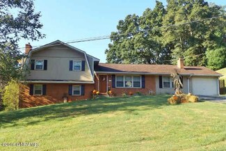 308 Forest Hill Dr, Pearisburg, VA 24134