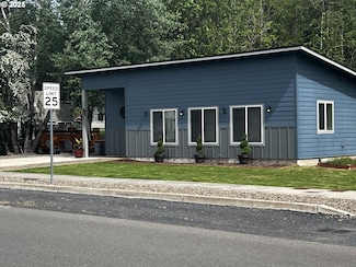 810 SE 1st St, Winlock, WA 98596