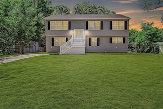 26 Coventry Ave, Mastic, NY 11950