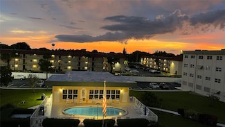 810 SE 7th St Unit 303, Deerfield Beach, FL 33441