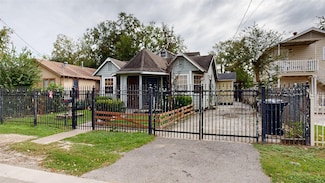 1315 Heslep St, Houston, TX 77009