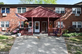 604 Garnet Dr Unit 6C, Burlington, NJ 08016
