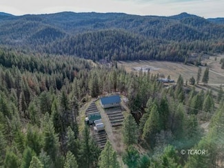 611 Dobbins Creek Rd, Hayfork, CA 96041