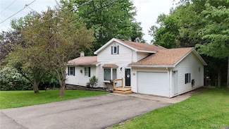 2796 2nd St, Eden, NY 14057