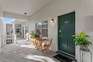 4335 Aegean Dr Unit 212A, Tampa, FL 33611