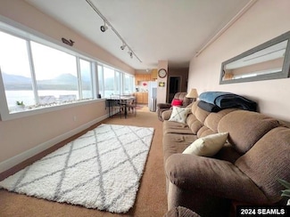 2415 Hemlock Ave, Ketchikan, AK 99901