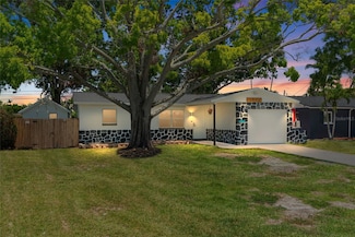 1851 Oklahoma Ave NE, Saint Petersburg, FL 33703