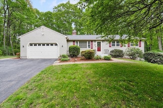 4 Hitchin Post Rd, Chelmsford, MA 01824