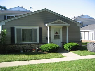 1461 Cove Dr Unit 200A, Prospect Heights, IL 60070