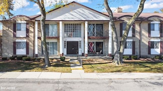 29201 Hayes Rd Unit G8, Warren, MI 48088