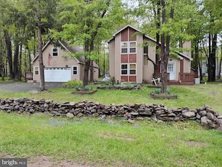 4116 Winona Dr, Pocono Lake, PA 18347