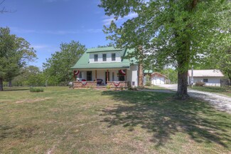 11406 Iris Rd, Neosho, MO 64850