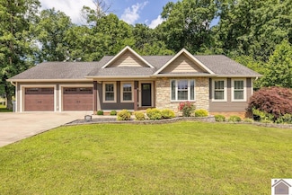 146 Cambridge Dr, Murray, KY 42071
