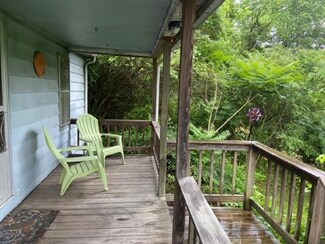 2952 N Fork Rd, Elliston, VA 24087