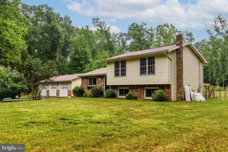 230 Red Tank Rd, Boiling Springs, PA 17007