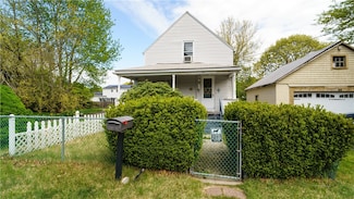 5 Beechcrest St, Warwick, RI 02888