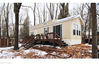 206 Bruin Way, Eagle Lake, PA 18444