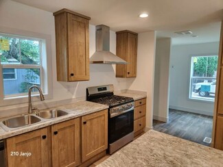 210 Janjo Dr Unit 214, Mankato, MN 56001