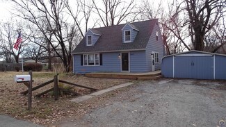 3019 NE Laurent St, Topeka, KS 66616