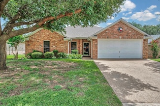 2404 Cambridge, Lorena, TX 76655