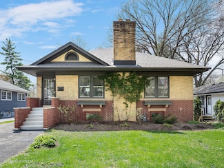 303 Anthony St, Glen Ellyn, IL 60137