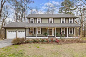 708 Kentucky Ave, Signal Mountain, TN 37377