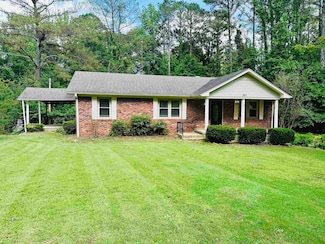 301 Shanna Dr, Selmer, TN 38375