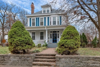 422 Adams St, Saint Louis, MO 63135