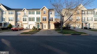 43520 Laidlow St, Chantilly, VA 20152