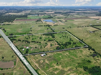 901 County Road 3925, Wolfe City, TX 75496