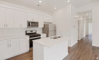 473 W 40 S Unit 204, Providence, UT 84332