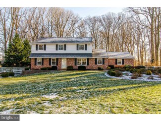 291 S Woodmont Dr, Downingtown, PA 19335