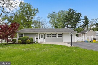 16 Starling Rd, Kendall Park, NJ 08824