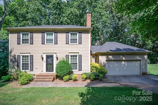 3016 Heathcroft Ct, Charlotte, NC 28269