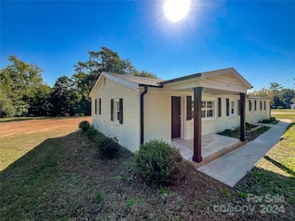 766 Flora Cir, Winnsboro, SC 29180