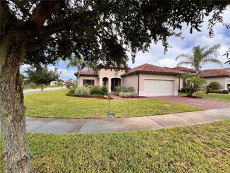 382 Villa Sorrento Cir, Haines City, FL 33844