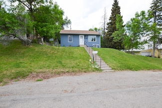 1016 W Montana St, Lewistown, MT 59457