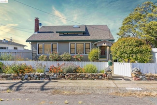514 Edwards St, Crockett, CA 94525