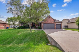 1601 E Fallbrook St, Park City, KS 67147