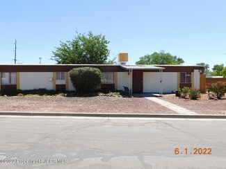 1704 El Redondo Cir, Farmington, NM 87401