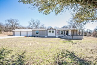 112 Pima Dr, Nocona, TX 76255