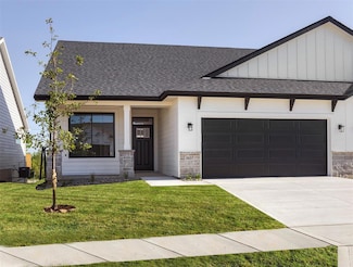 1607 Garland Ave, Norwalk, IA 50211